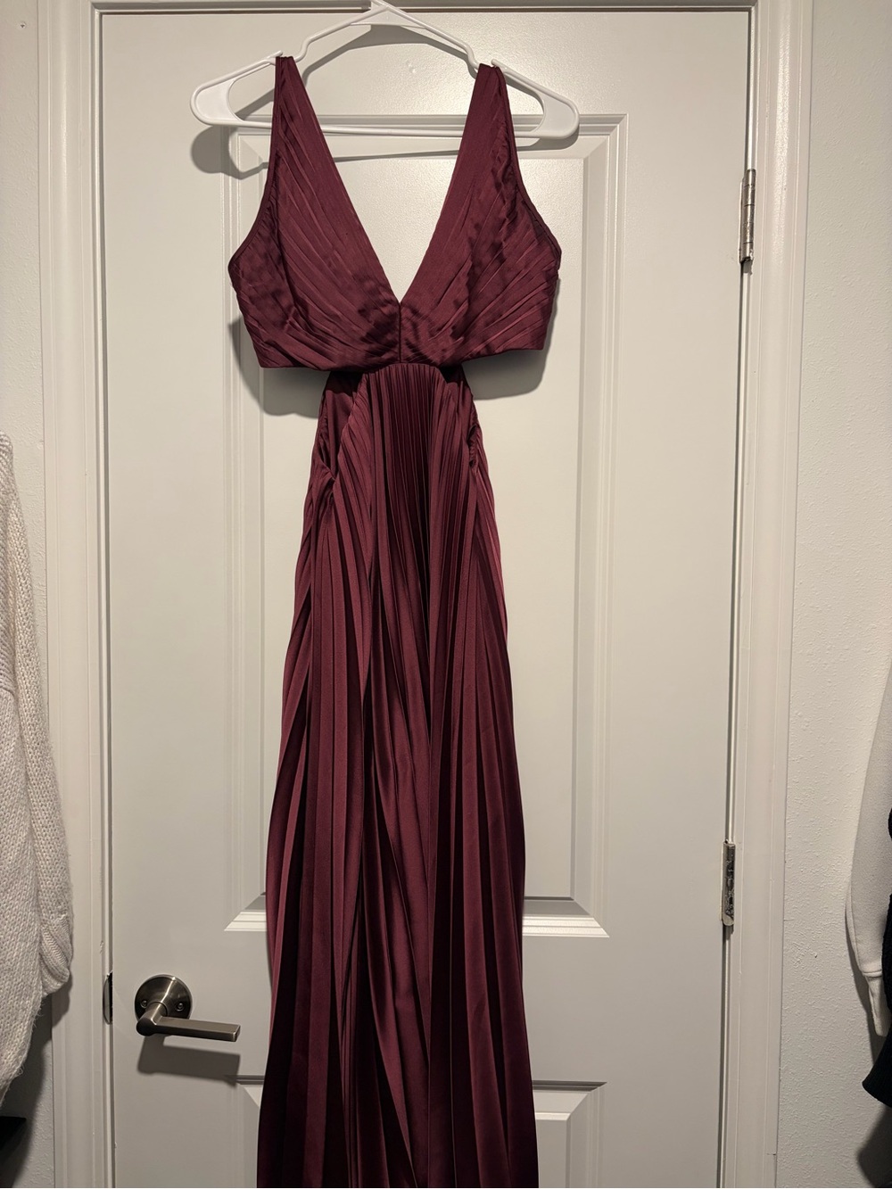 Abercrombie & Fitch Plum Pleated V-Neck Maxi Dress